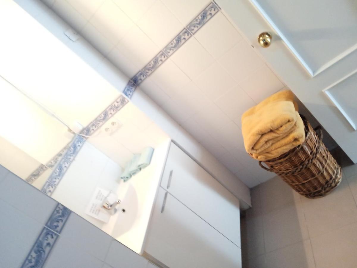 Apartamento Casco Antiguo Exterior Unico En Segunda Planta En Un Edificio De De Dos Plantas Sevilla Exteriér fotografie